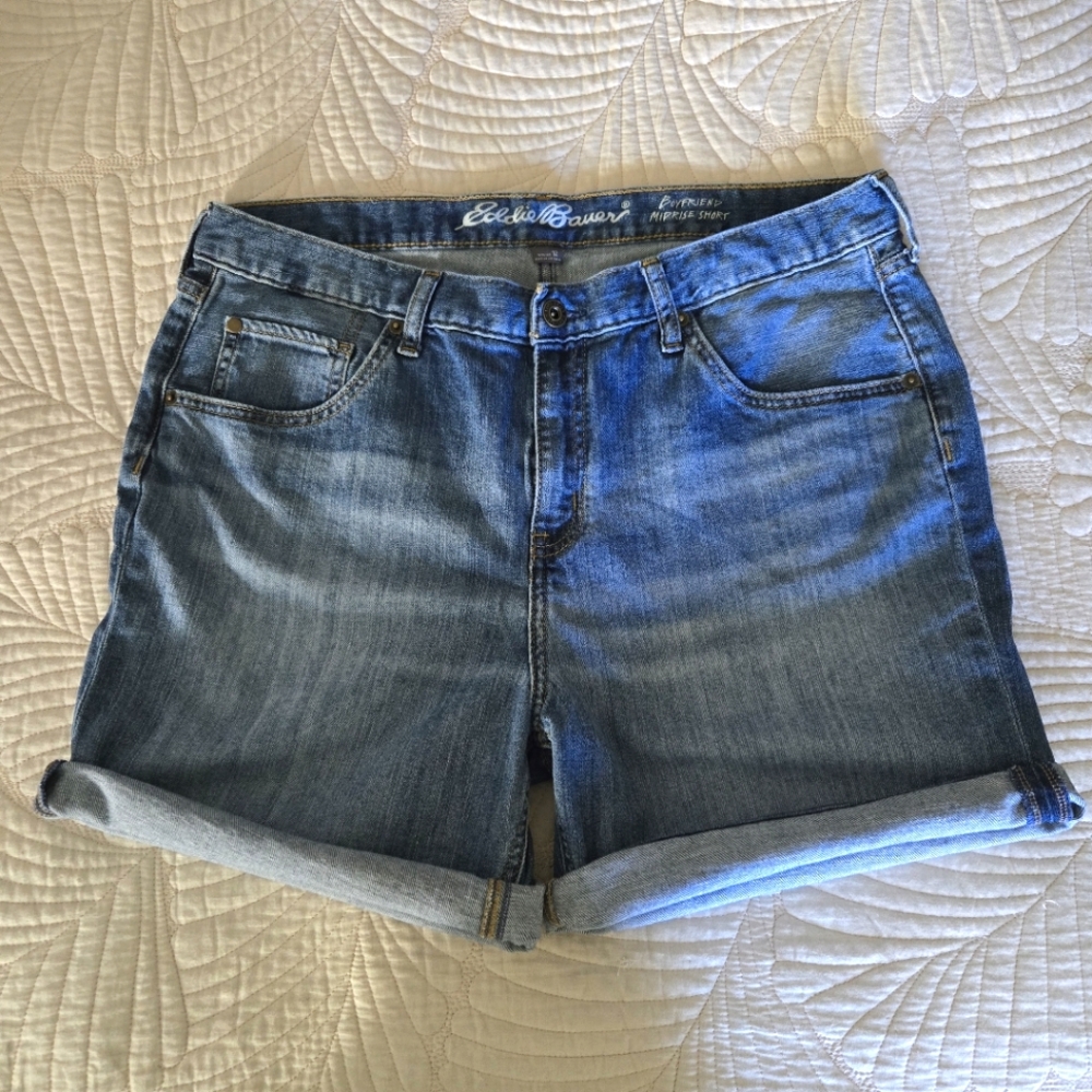 Eddie Bauer Boyfriend Midrise Shorts